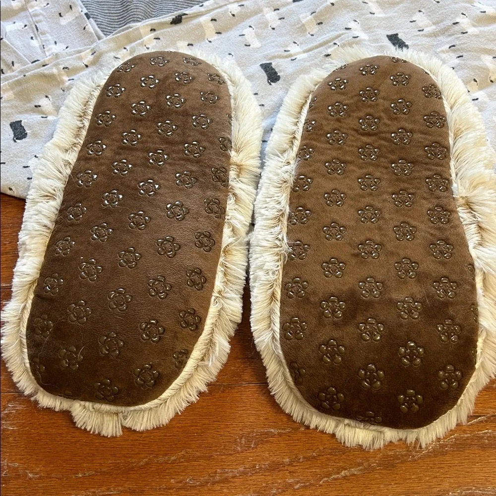 Warmies Slippers - Picture 2 of 5
